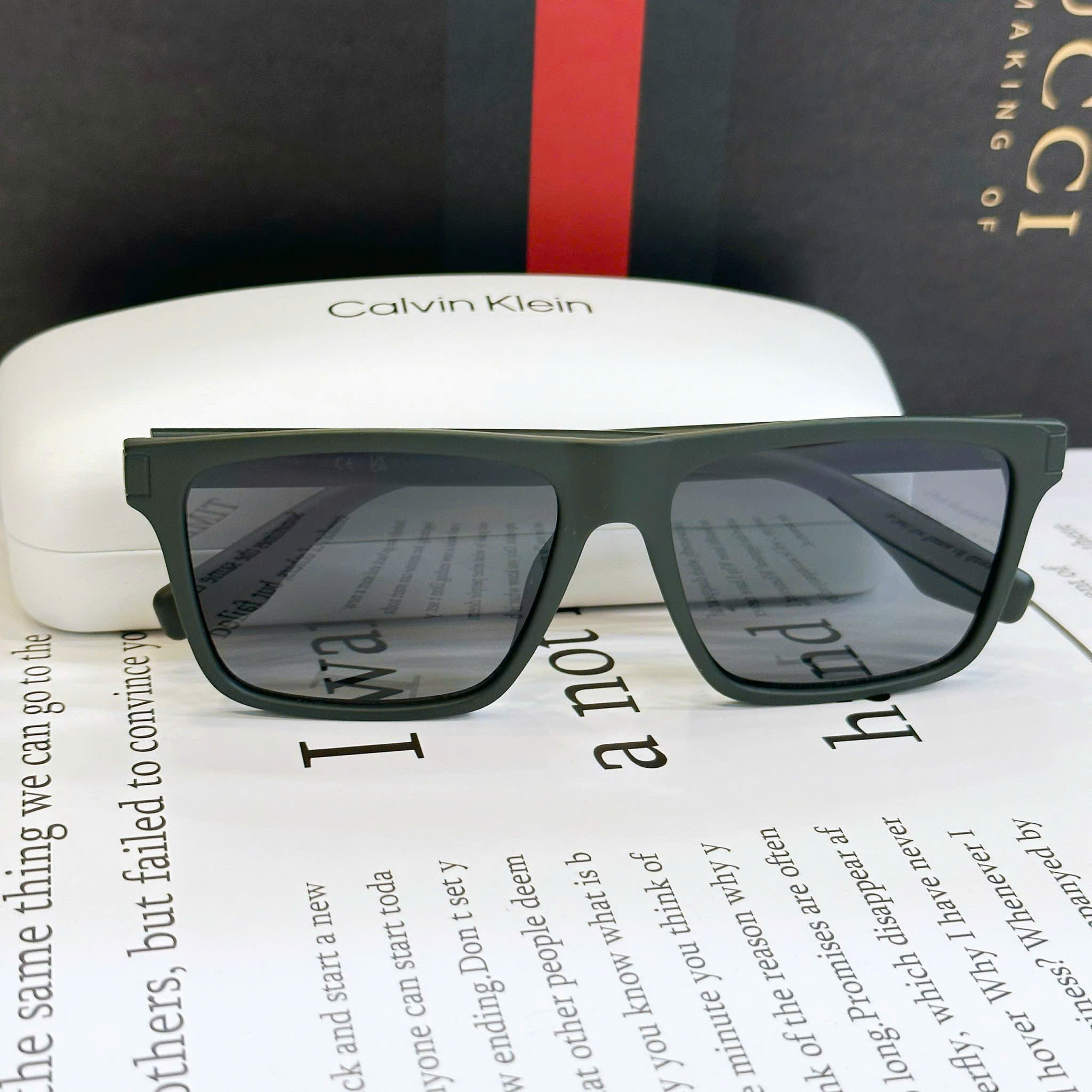 Kính Mát Calvin Klein CK20521S 310 – Phong Cách Cá Tính, Phù Hợp Cả Nam Lẫn Nữ