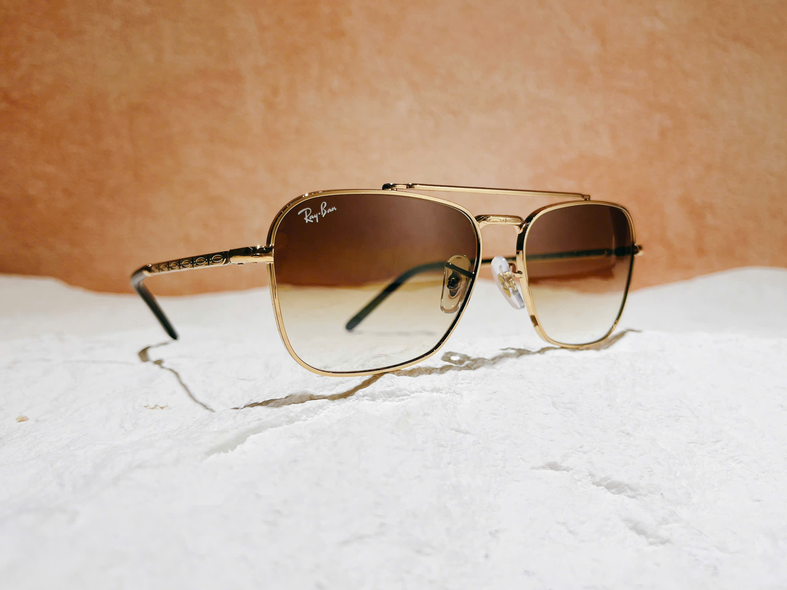 Kính Mát Ray-Ban Unisex Phiên Bản Mới – Thời Thượng, Sang Trọng, Chuẩn Gu Ý