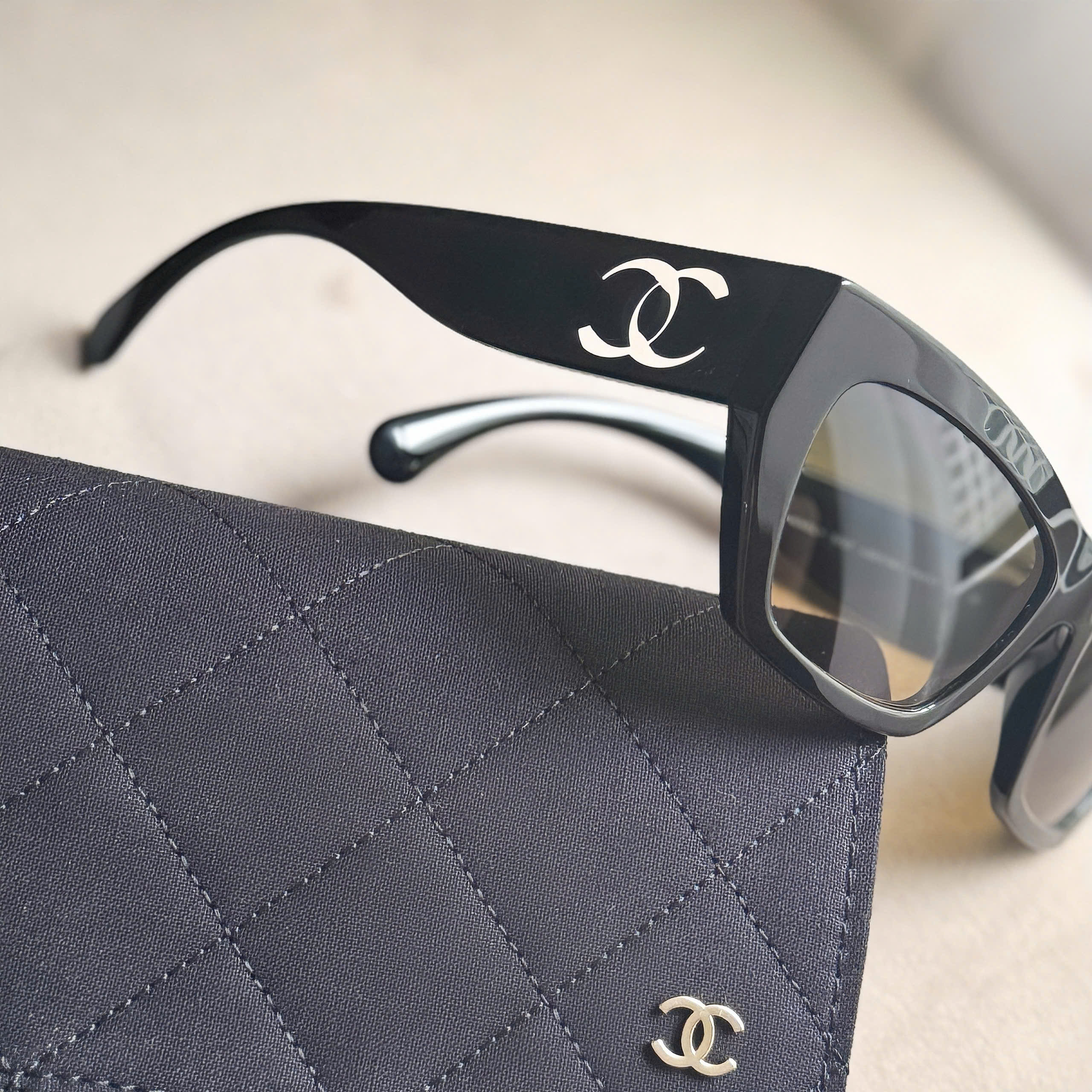 Kính mắt CHANEL – Siêu phẩm kính của năm: Sang chảnh ngút ngàn
