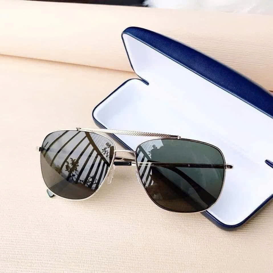 Mắt Kính Nam Lacoste L188S 714 – Phong Cách Sang Trọng, Đậm Chất Nam Tính