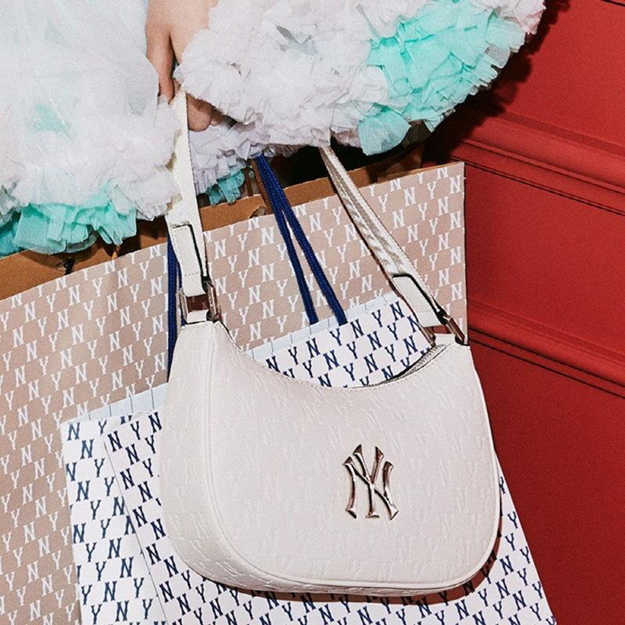 Túi Xách MLB Monogram Embossed Hobo Bag New York Yankees 3ABQS022N-50CRS Màu Trắng