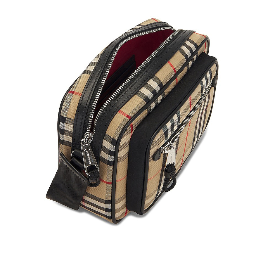 Túi Đeo Chéo Burberry Paddy Bag Màu Đen Be