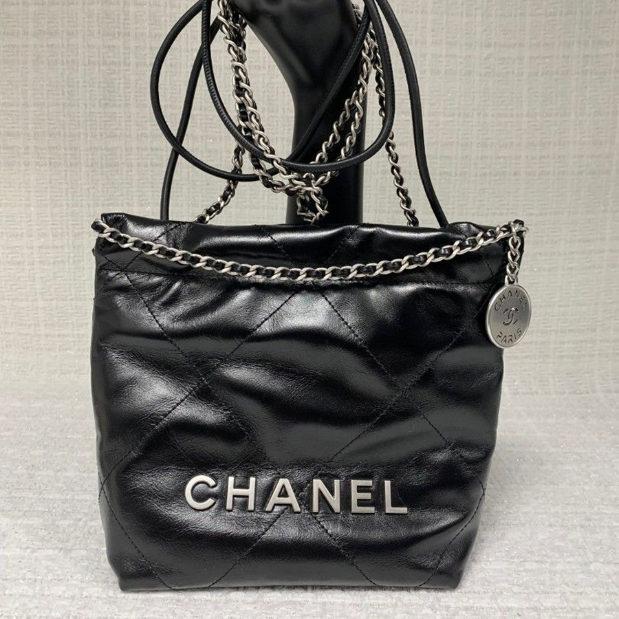 Túi Đeo Chéo Nữ Chanel 22 Shiny Calfskin Silver Tone Metal Black Mini Màu Đen