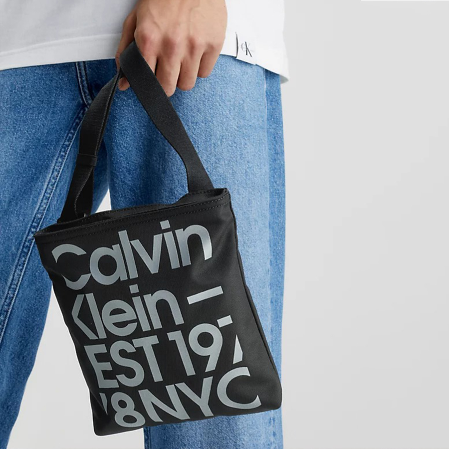 Túi Đeo Chéo Nam Calvin Klein CK Recycled Flat Crossbody Bag K50K510378_0GJ Màu Đen