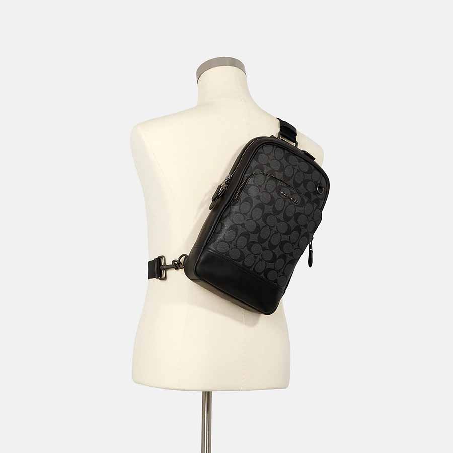 Túi Đeo Chéo Nam Coach Graham Pack In Signature Canvas C2932 Màu Đen Xám