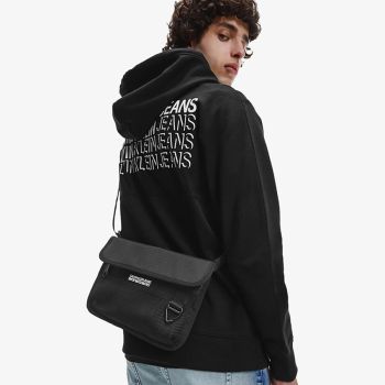 Túi Đeo Chéo Nam Calvin Klein CK Front Logo Shoulder Bag K50K507587 Màu Đen