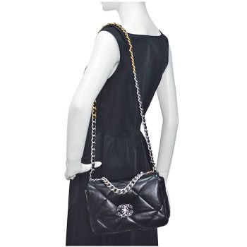 Túi Đeo Chéo Chanel 19 Series Classic Double C Logo Lambskin Silver Turn Buckle Màu Đen